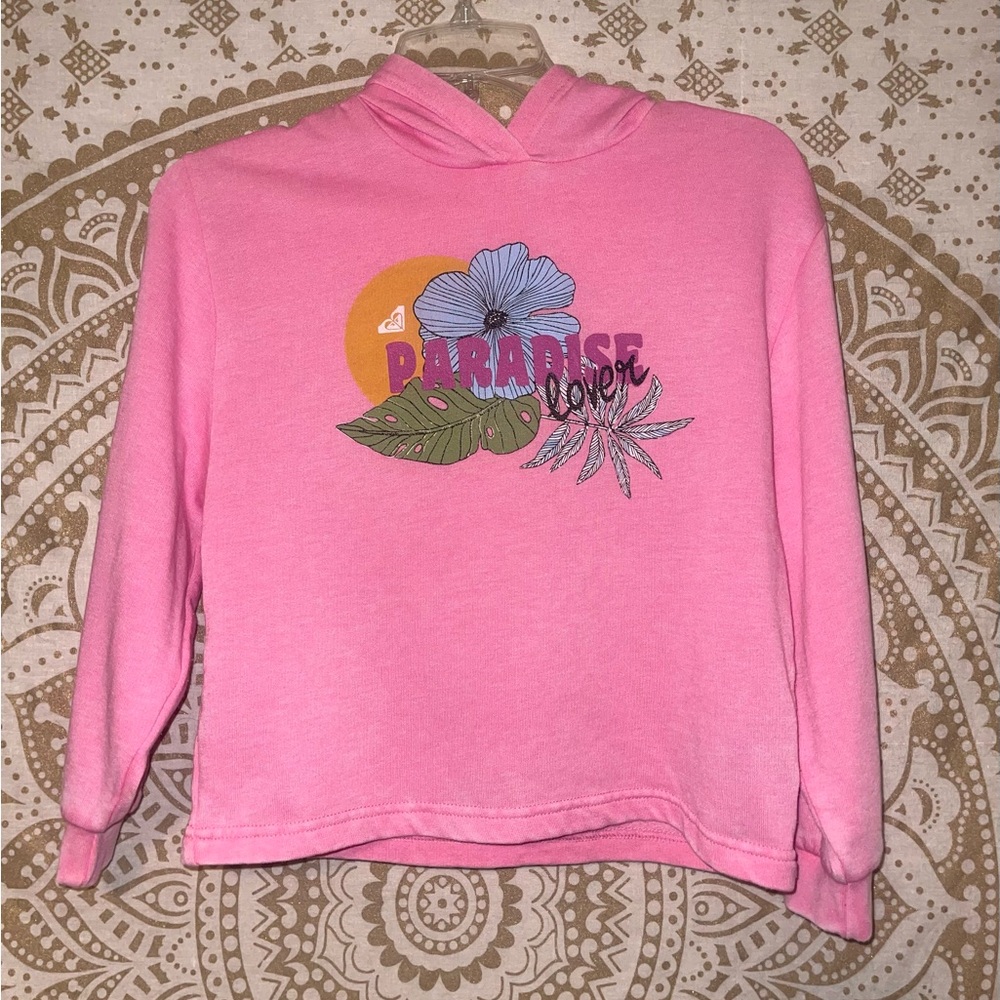 GIRLS “ROXY” PINK LONG SLEEVED HOODIE WITH PARADISE GRAPHIC ON THE FRONT, SIZE 8